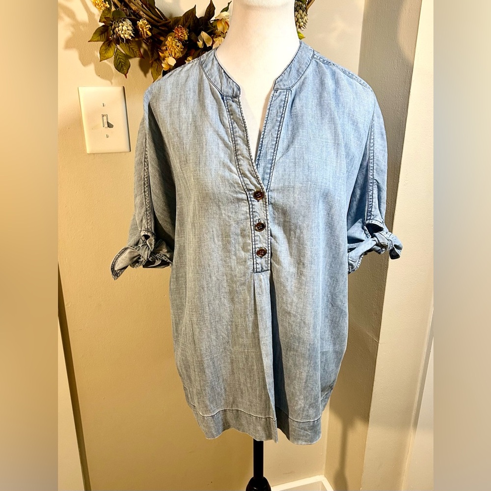 TRINA TURK Calle Ocho  Linen Blend Tie Sleeve 3 Button Front V-Neck Top~L💛 - Picture 2 of 11
